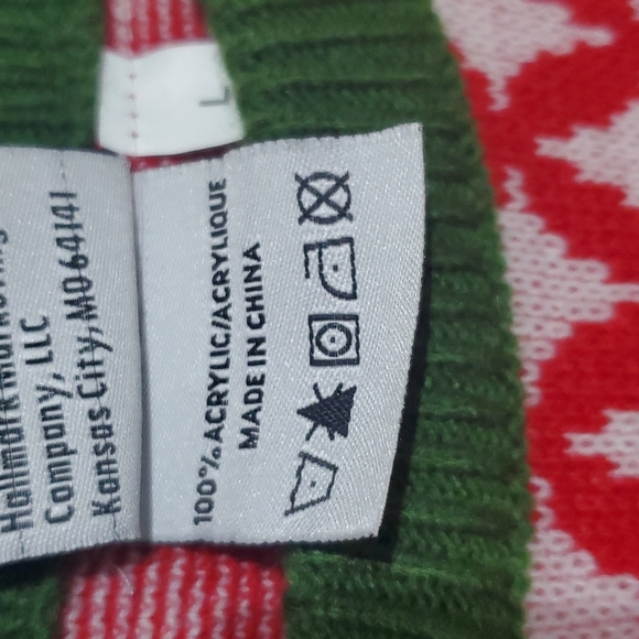 SOLD!! HALLMARK CHANNEL My Christmas Movie Watching Sweater - Size Large - Picture 7 of 7